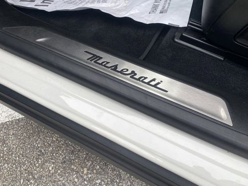 Used 2021 Maserati Levante S GranSport image 23