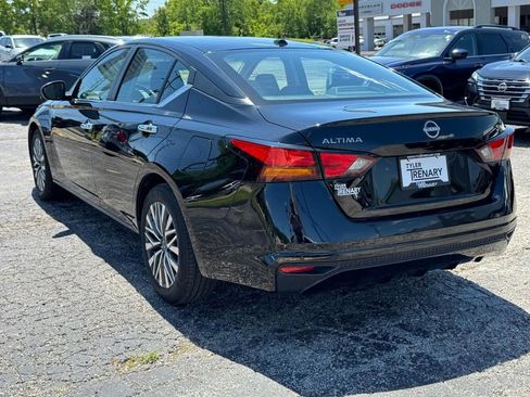 Used 2024 Nissan Altima 2.5 SV FWD image 7