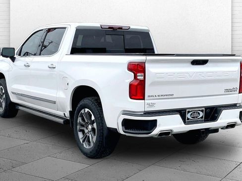 Used 2023 Chevrolet Silverado 1500 High Country w/ Technology Package AWD/4WD image 10