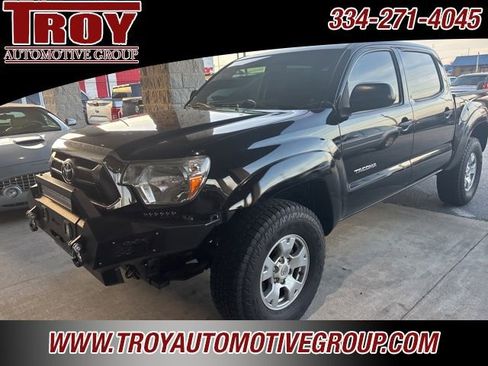 Used 2014 Toyota Tacoma PreRunner w/ SR5 Package image 2