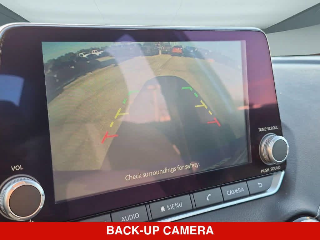 Used 2024 Nissan Sentra SV FWD image 28