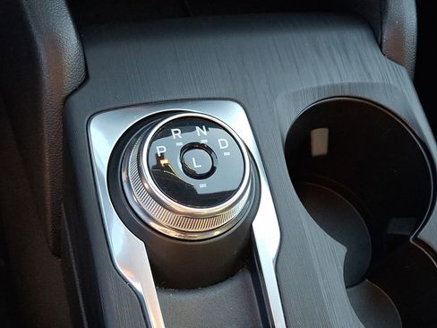 Certified 2025 Ford Escape ST-Line image 13