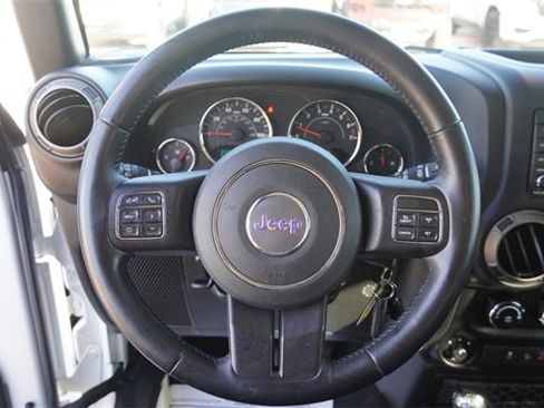 Used 2018 Jeep Wrangler Unlimited Sport S image 21