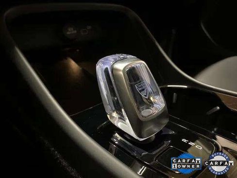 Used 2025 Volvo XC40 B5 Plus image 58