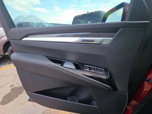 Used 2025 Cadillac Escalade V w/ LPO, Floor Liner Package AWD/4WD image 15