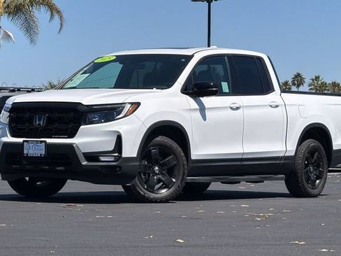 Used 2025 Honda Ridgeline Black Edition image 8