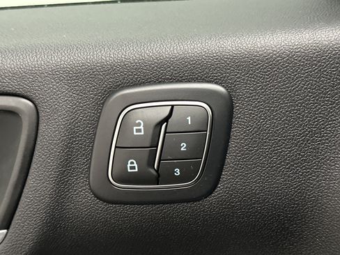 Used 2025 Ford Escape Platinum AWD/4WD image 39