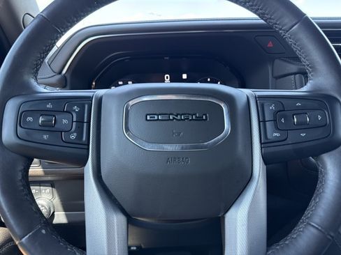 Used 2023 GMC Yukon Denali AWD/4WD image 28