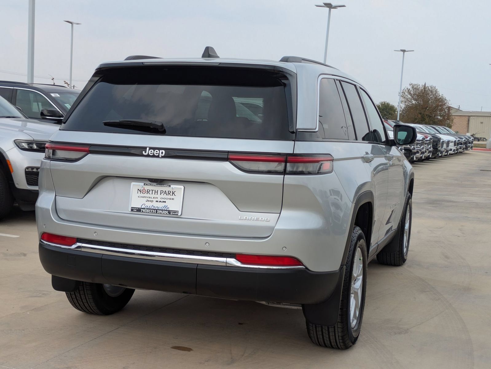 New 2025 Jeep Grand Cherokee Laredo X w/ MOPAR Finishing Package RWD image 3