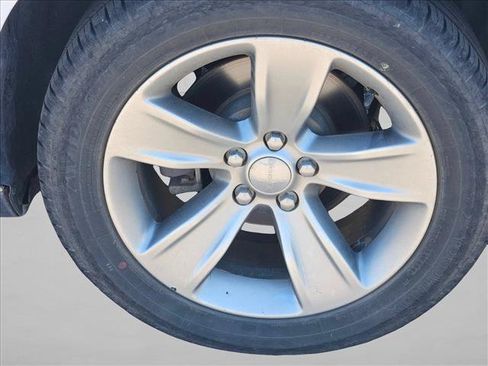 Used 2019 Dodge Challenger SXT RWD image 14