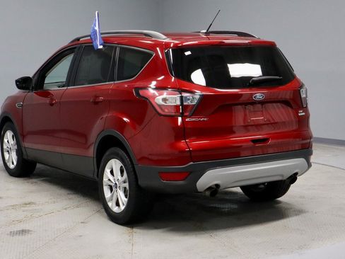 Certified 2018 Ford Escape SE image 8