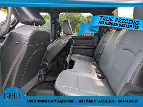 Used 2024 RAM 2500 Tradesman w/ Chrome Appearance Group AWD/4WD image 13