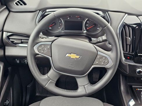 Used 2023 Chevrolet Traverse LT FWD image 28