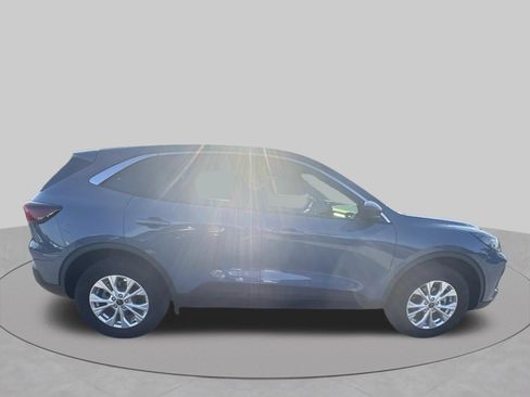Used 2024 Ford Escape Active w/ Tech Pack #1 AWD/4WD image 9