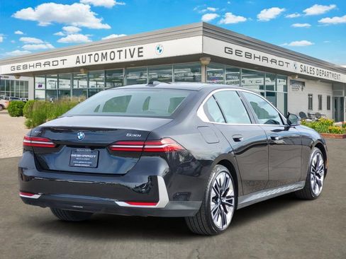 Certified 2025 BMW 530i xDrive 530i xDrive w/ Premium Package image 6