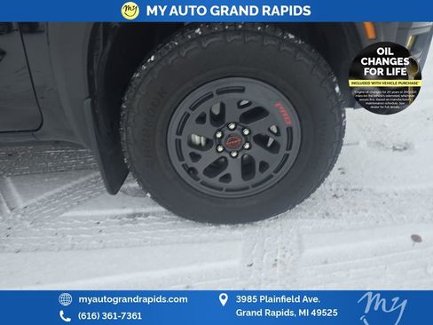 Used 2025 Nissan Frontier PRO-4X w/ Pro Premium Package AWD/4WD image 32