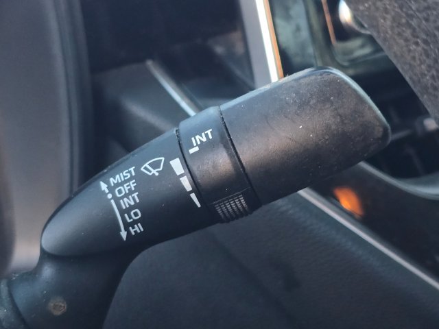 Used 2020 Toyota Corolla LE FWD image 20