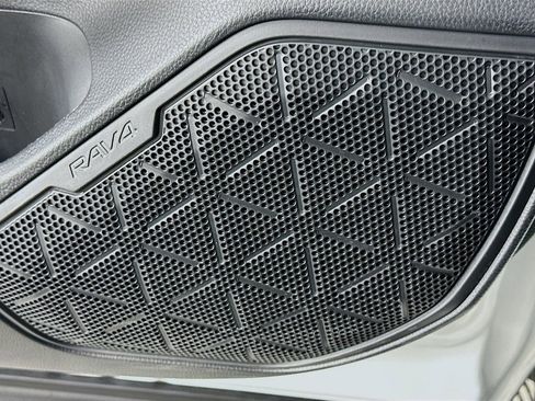 Used 2025 Toyota RAV4 XLE Premium FWD image 19