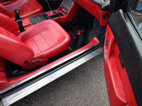 Used 1989 Ferrari Mondial T Cabriolet RWD image 10