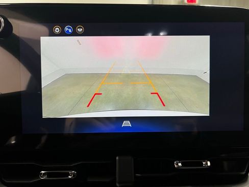 New 2026 Chevrolet Equinox LT AWD/4WD image 17