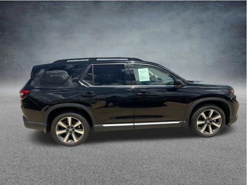 Used 2024 Honda Pilot Elite image 11