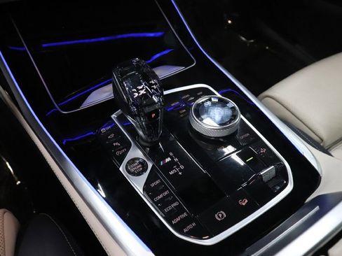 Used 2020 BMW X7 M50i w/ Dynamic Handling Package image 32