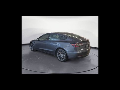 Used 2022 Tesla Model 3 Long Range AWD/4WD image 4