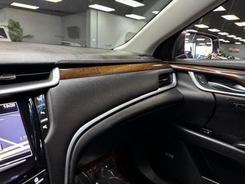 Used 2017 Cadillac XTS Premium Luxury image 25