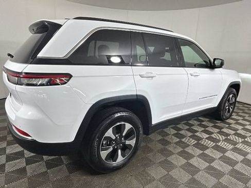 Used 2024 Jeep Grand Cherokee Limited 4xe AWD/4WD image 2