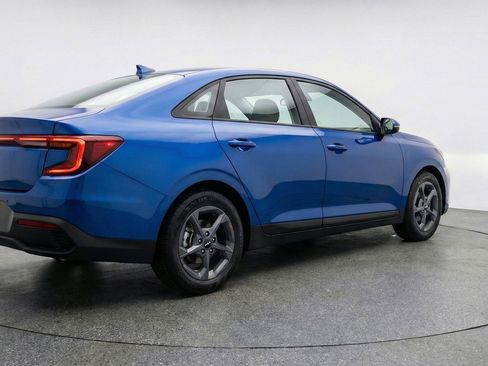 Used 2025 Kia K4 FWD image 9