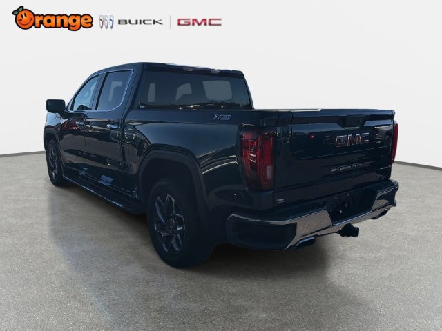 Used 2023 GMC Sierra 1500 SLT w/ SLT Premium Package AWD/4WD image 5