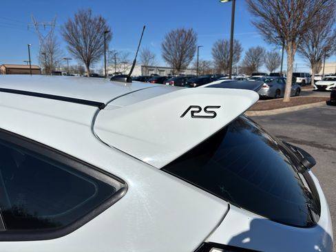 Used 2017 Ford Focus RS image 4