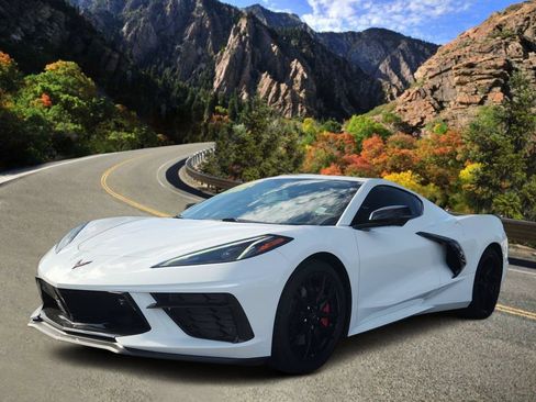 Used 2023 Chevrolet Corvette Stingray Premium Cpe w/ Z51 Performance Package RWD image 5