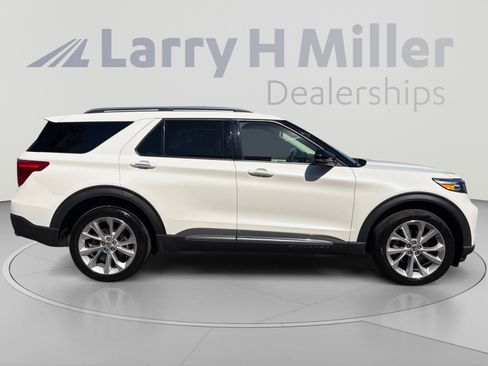 Used 2023 Ford Explorer Platinum w/ Technology Package AWD/4WD image 6