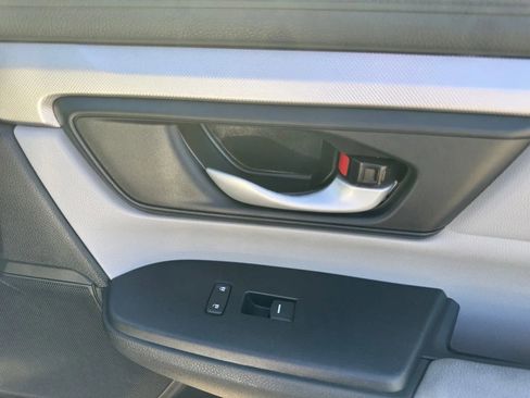 Used 2019 Honda CR-V LX image 19
