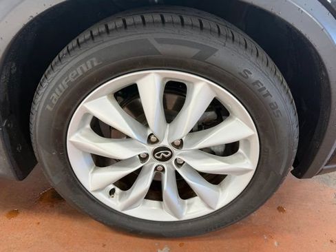 Used 2019 INFINITI QX50 Essential w/ Premium Heat Package AWD/4WD image 7