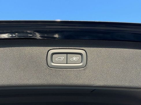 New 2026 Volvo XC90 T8 Ultra w/ Protection Package Premier AWD/4WD image 15