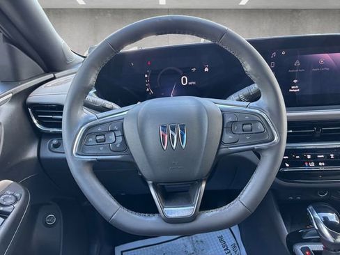 Used 2025 Buick Envista Avenir FWD image 27