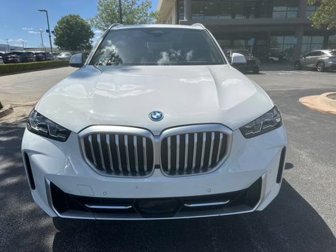 Used 2024 BMW X5 xDrive50e AWD/4WD image 8