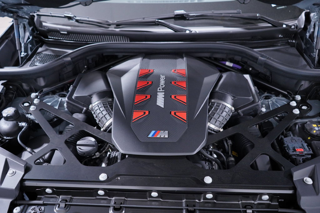 New 2026 BMW X5 M Competition w/ Executive Package AWD/4WD image 21