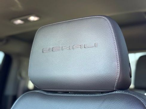 Used 2022 GMC Sierra 3500 Denali w/ Denali Ultimate Package image 13