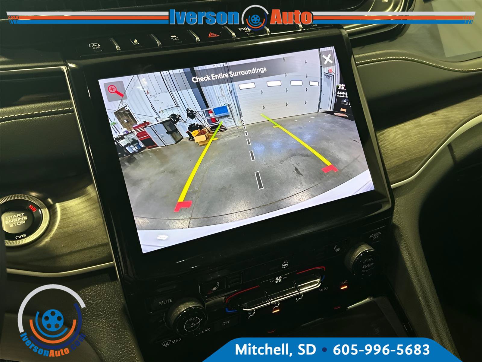 Used 2023 Jeep Grand Cherokee Limited AWD/4WD image 23