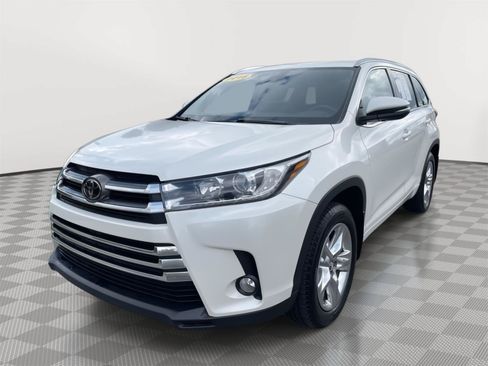 Used 2018 Toyota Highlander Limited AWD/4WD image 26