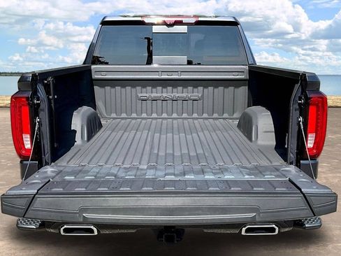Used 2023 GMC Sierra 1500 Denali AWD/4WD image 9