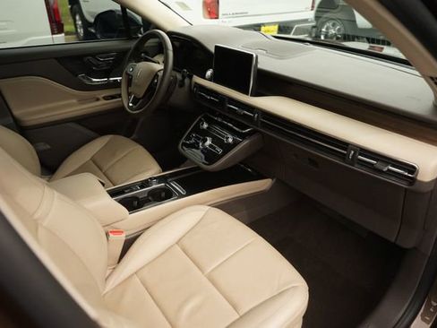 Used 2022 Lincoln Corsair Reserve w/ Equipment Group 201A FWD image 18