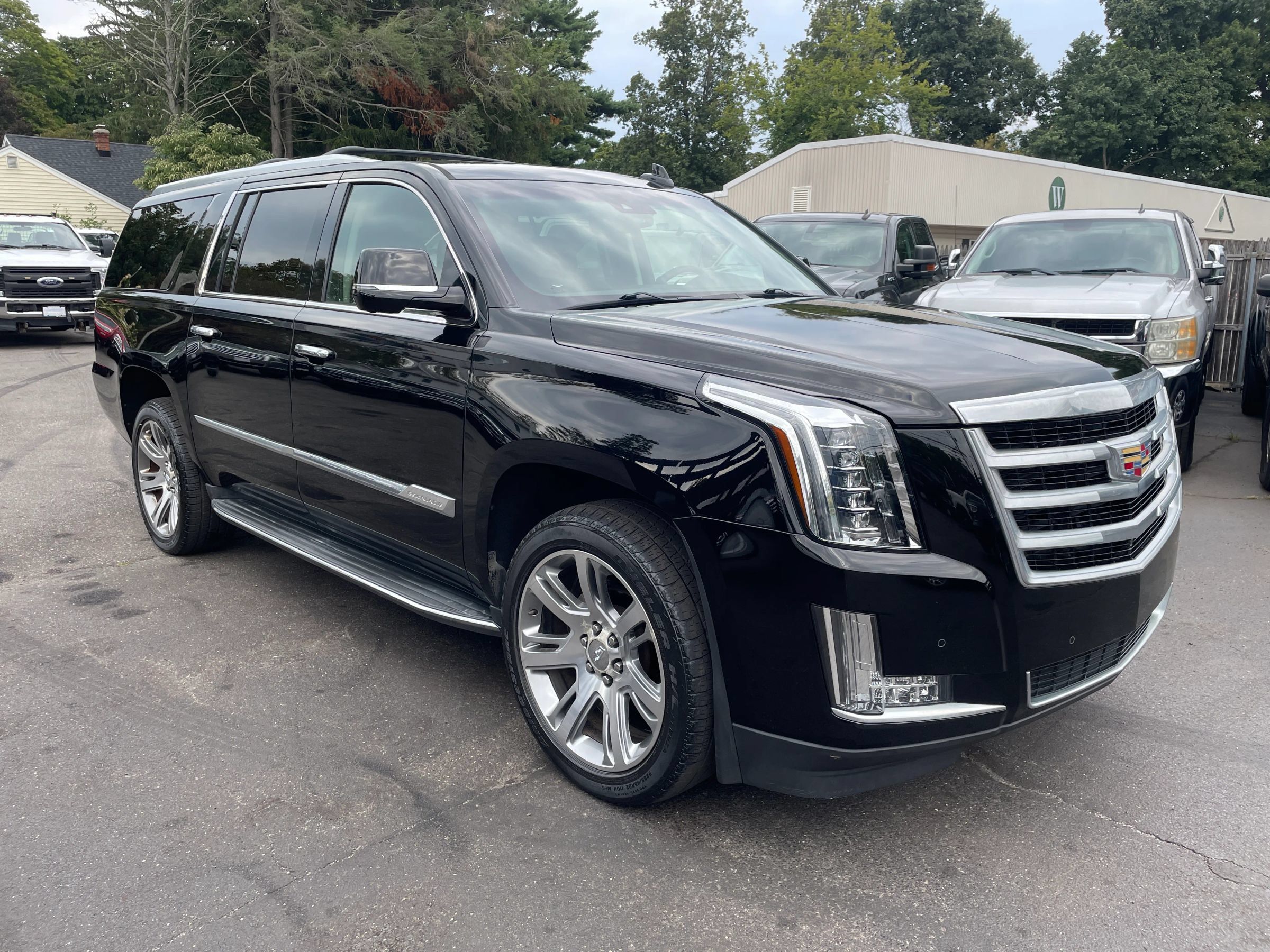Used 2015 Cadillac Escalade ESV Luxury AWD/4WD image 7