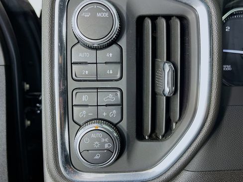 Used 2023 GMC Sierra 3500 SLE w/ SLE Value Package AWD/4WD image 13