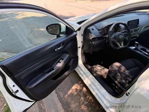 Used 2020 Nissan Altima 2.5 S FWD image 16