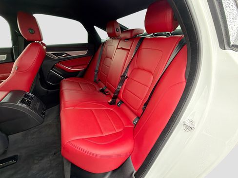 Used 2024 Jaguar XF R-Dynamic SE image 21