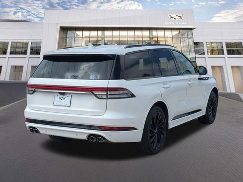 Used 2022 Lincoln Aviator Reserve w/ Equipment Group 201A AWD/4WD image 5